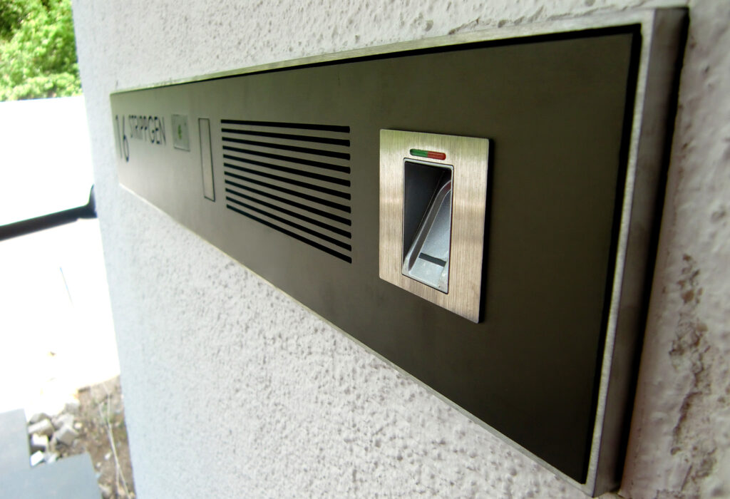 Fassade_stri_2