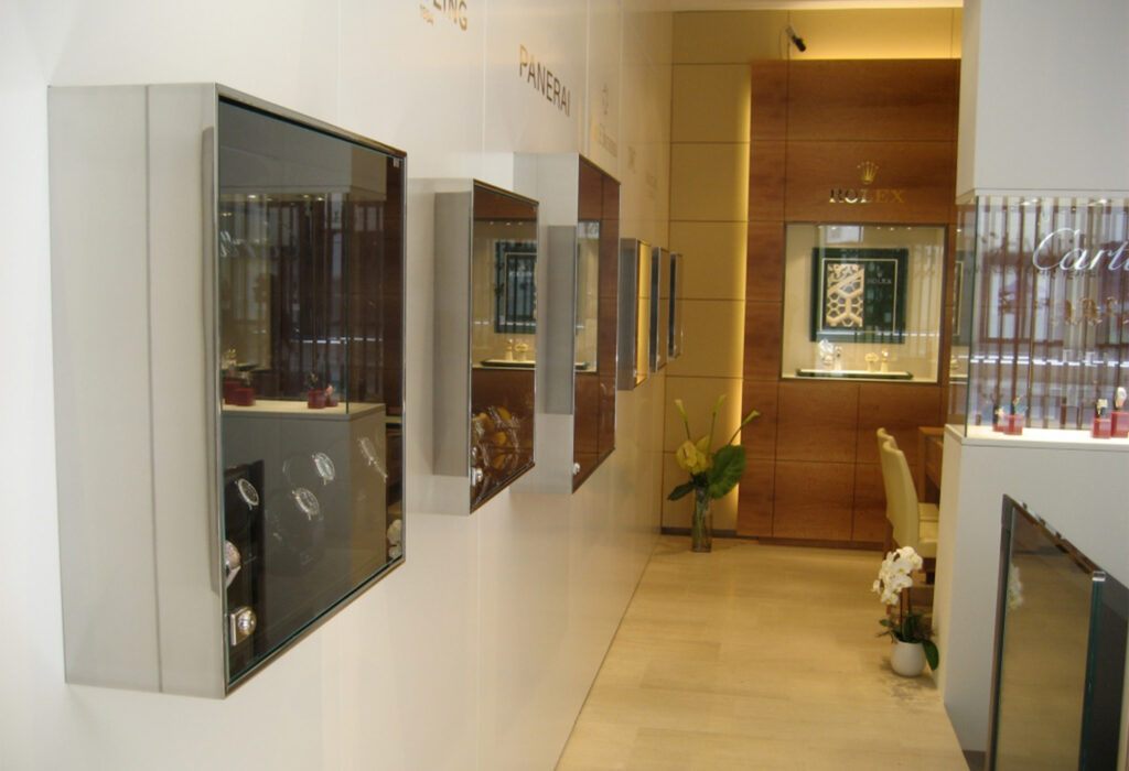 Vitrine_Hofen_3