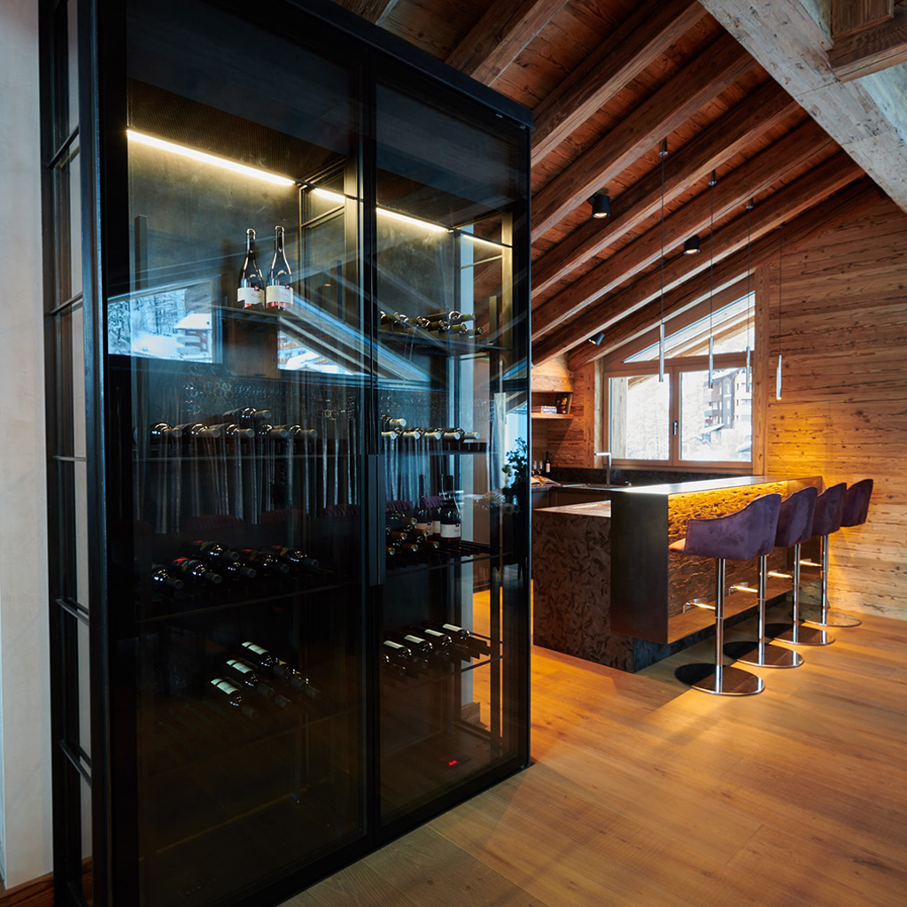 Custom Weinkühlschrank metalbrand