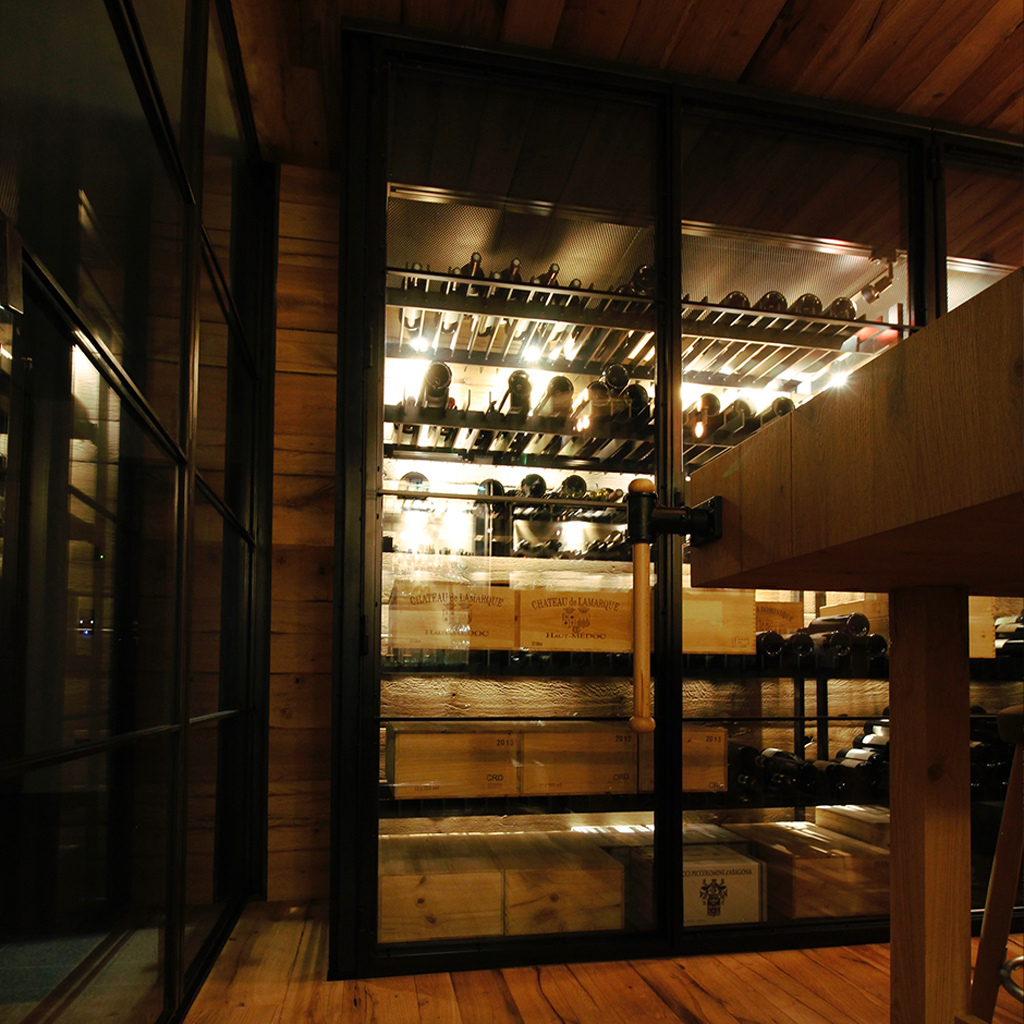 Custom Weinkühlschrank metalbrand