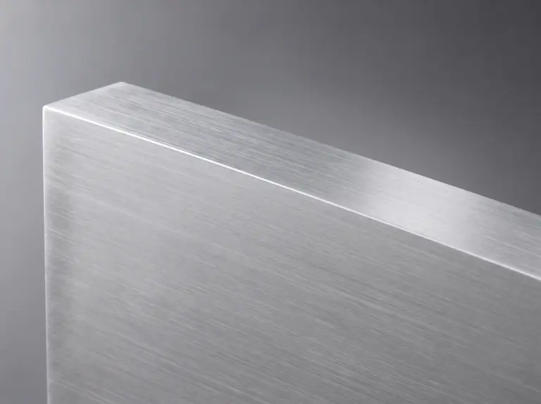 Edelstahl gebürstet – Oberfläche einer Metalltür